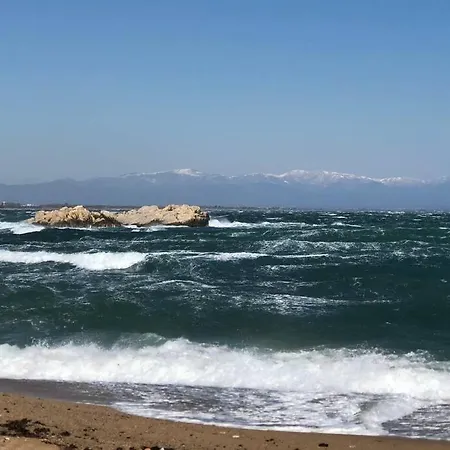 Sobre La Playa * L' Escala